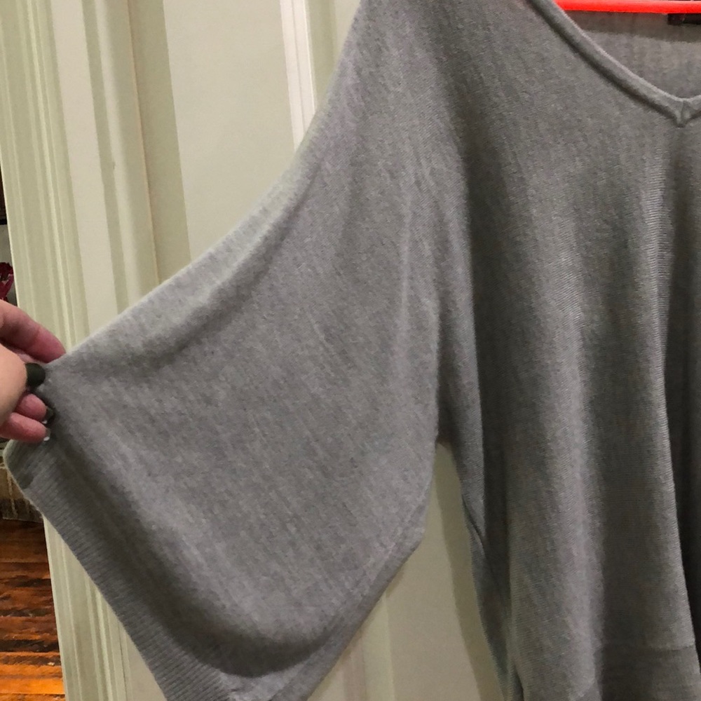 Sweater - Picture 4 of 4
